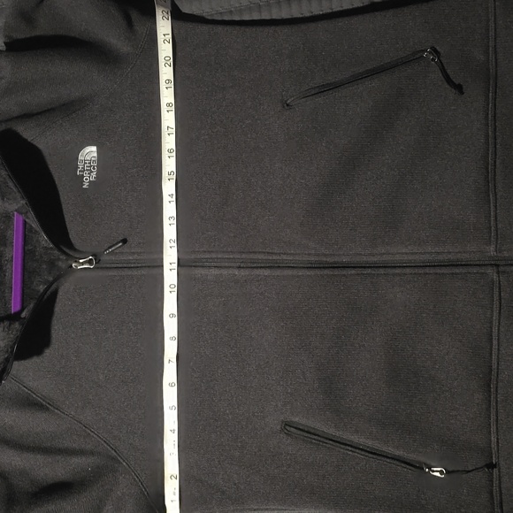 North Face Women's Large Zip up Jacket - Picture 6 of 10